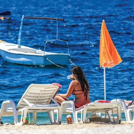 Awesome In Okrug Gornji Trogir