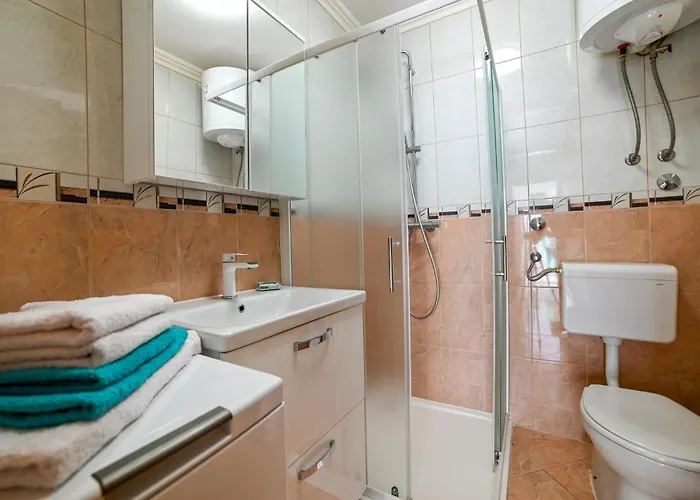 Appartement Awesome In Okrug Gornji Trogir