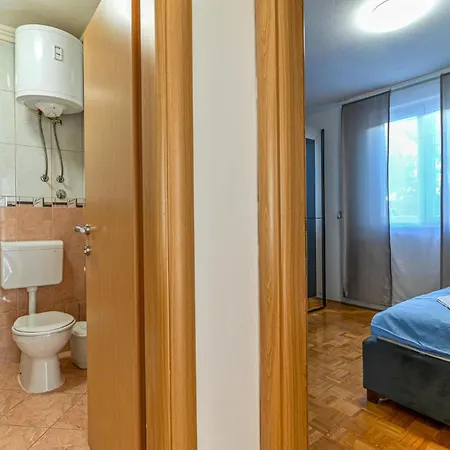 شقة Awesome In Okrug Gornji *