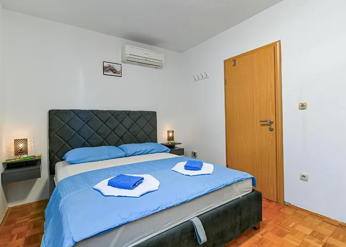 Awesome In Okrug Gornji Apartment Trogir